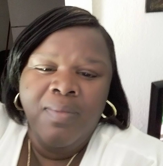 Poshmark profile picture for @tonza